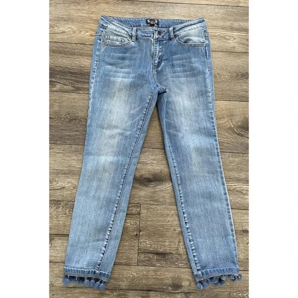 Unknown Brand Light Wash Women's Jeans with Pom Hem